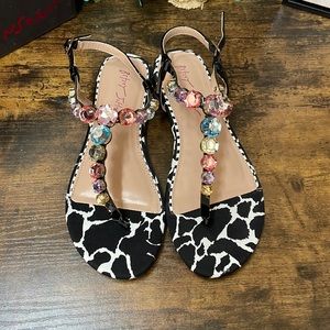 Betsey Johnson Women's Jamari Sandal size 9 nwt and box